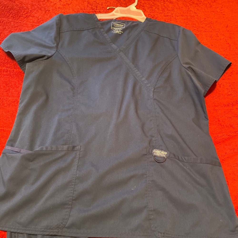 Scrub set